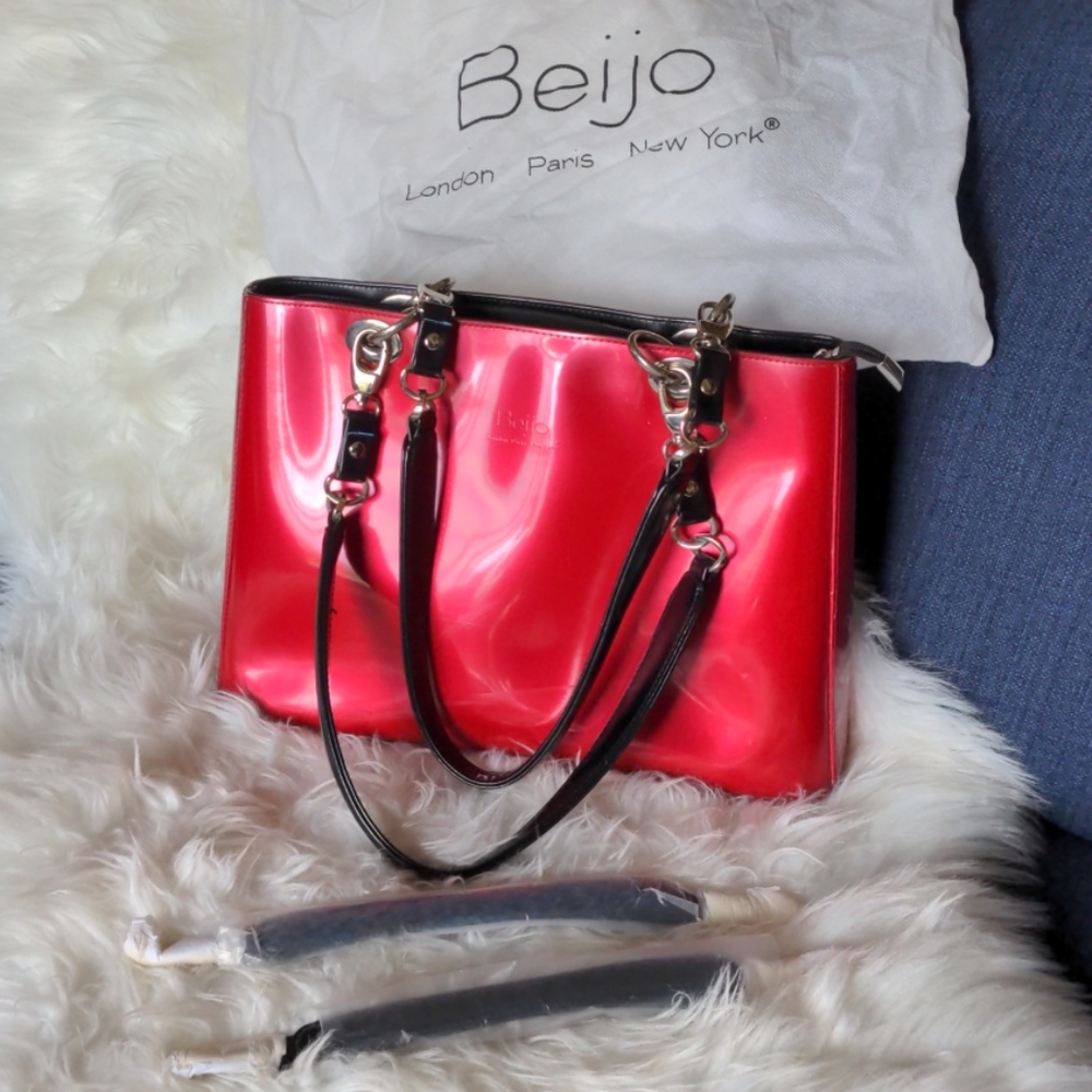 Red patent Beijo handbag